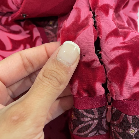 Nicole Miller floral print sexy halter top gown - Picture 15 of 15